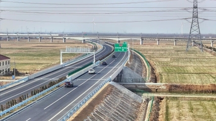 濱淮高速公路鹽城段正式通車，為鹽城高質(zhì)量發(fā)展注入強(qiáng)勁交通動(dòng)力